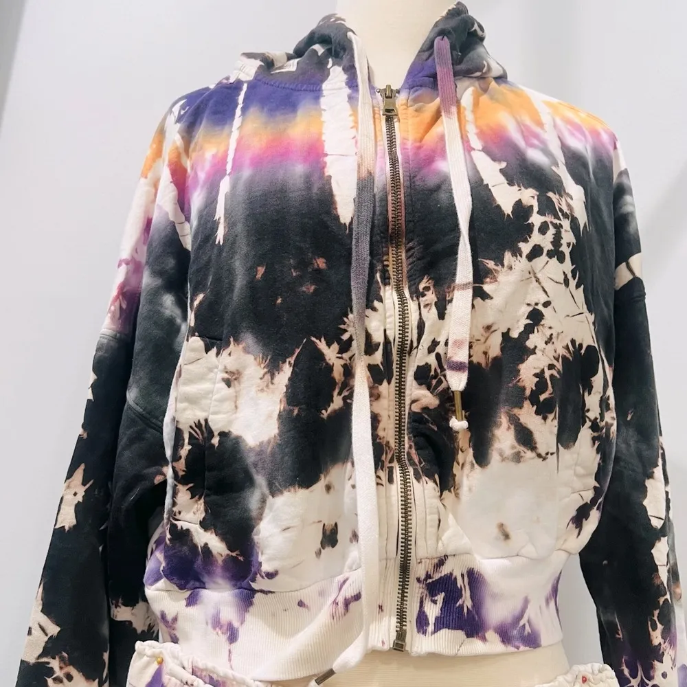 TIE DYE JOGGER AND HOODIE SET - Image 4