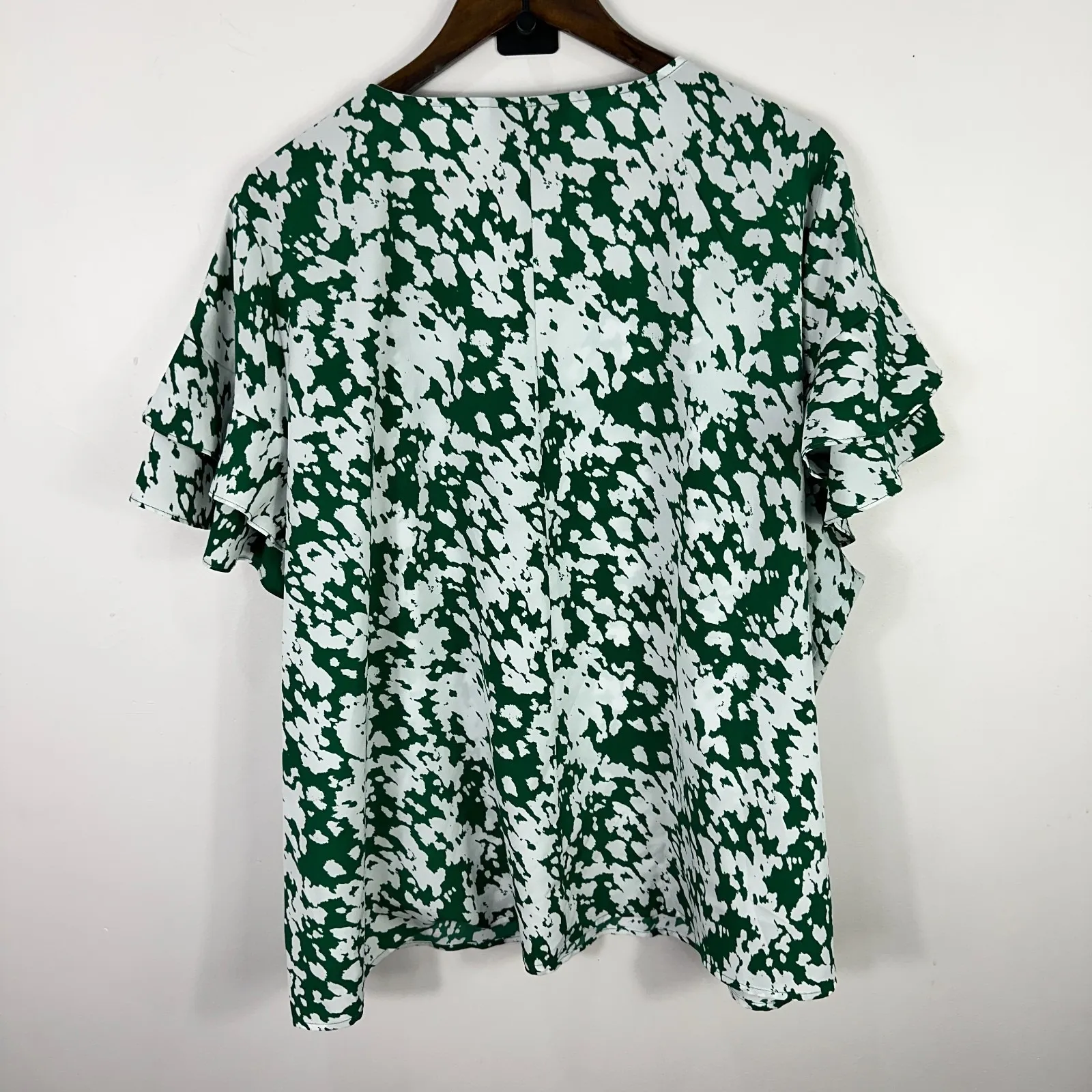 Lane Bryant Blouse 26 Green White Abstract Ruffle Sleeve Artsy Boho Resort Flowy - Image 8