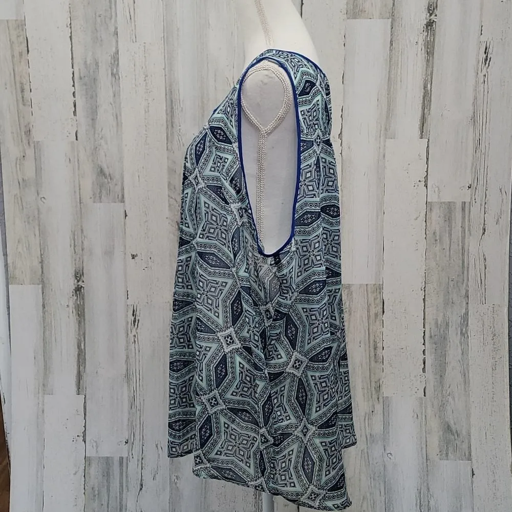 Eyeshadow  | Sheer printed blouse | Size: 2X - Image 3