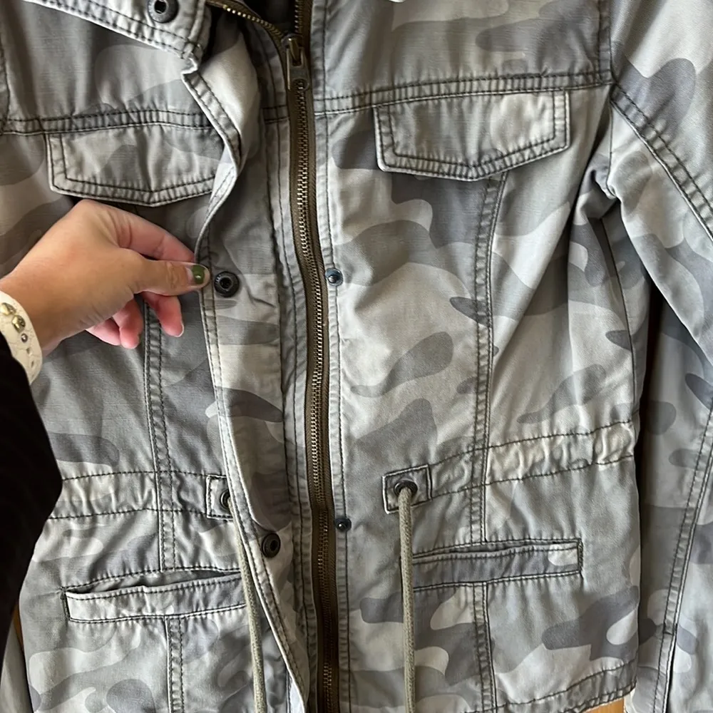 Abercrombie & Fitch  Camo Jacket - Image 5