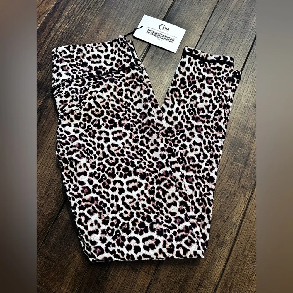 Leopard Brilliant Scrunchy What Hi Rise Legging 7/8 24” Sz 8-10 NWT - Image 9
