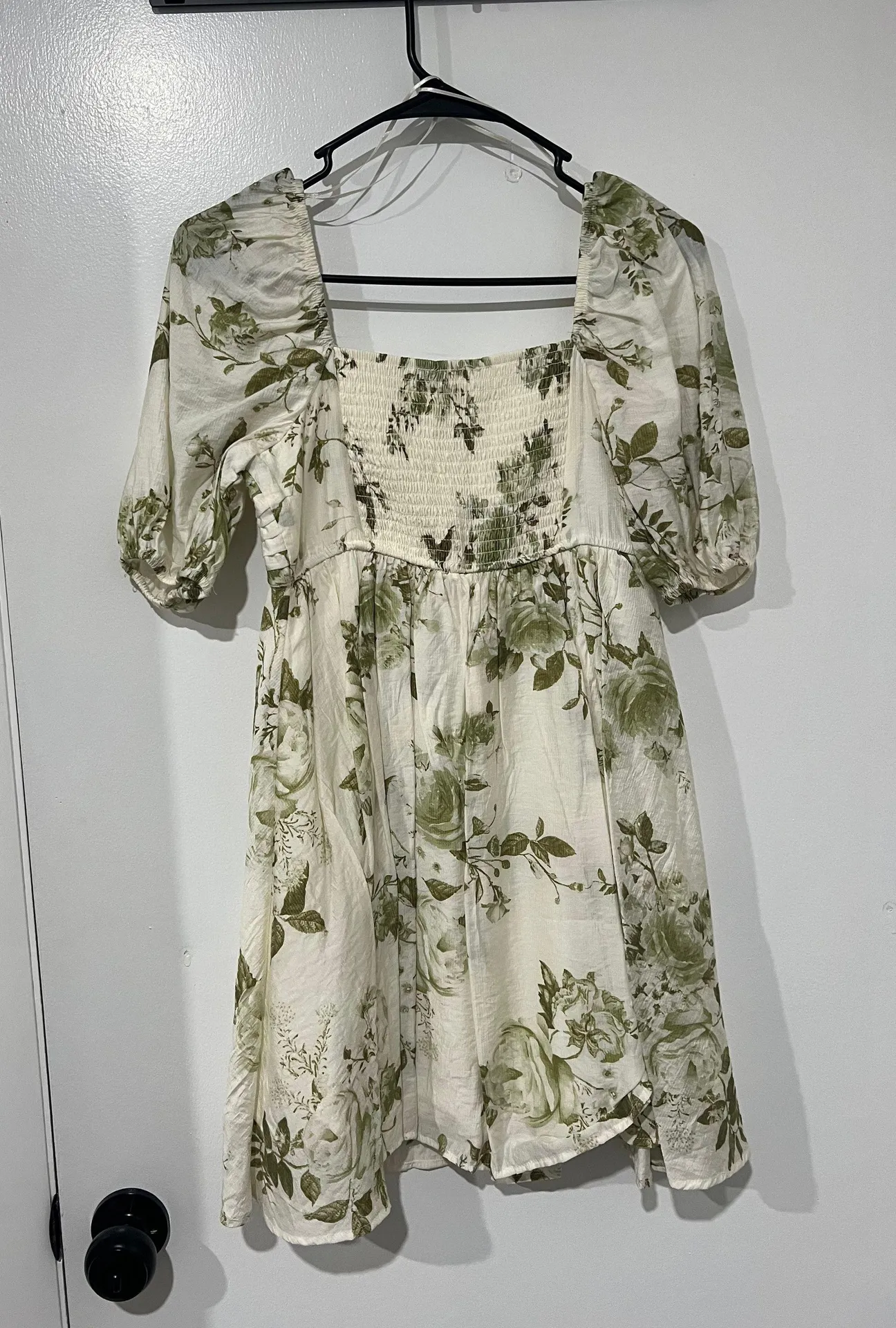 Green And White Floral Dress - Image 5