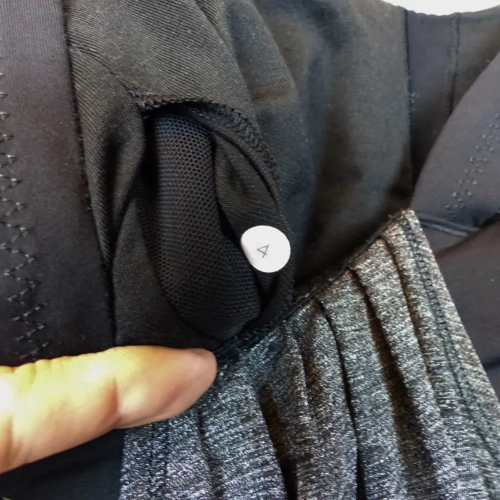 Lululemon Run Back on Track Tank Womens 4 Black Gray Missing Pads Yoga Run Sport - Image 10