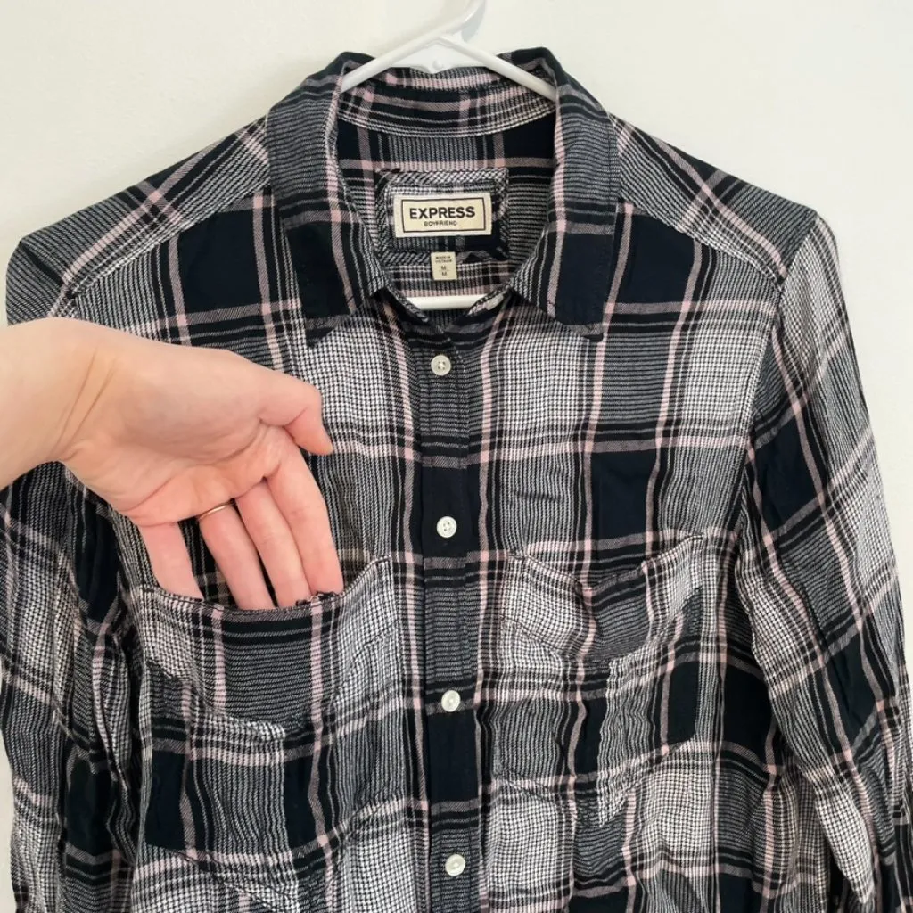 EXPRESS Patch Pocket Plaid Boyfriend Shirt Black White Flannel Button Down Tunic - Image 9