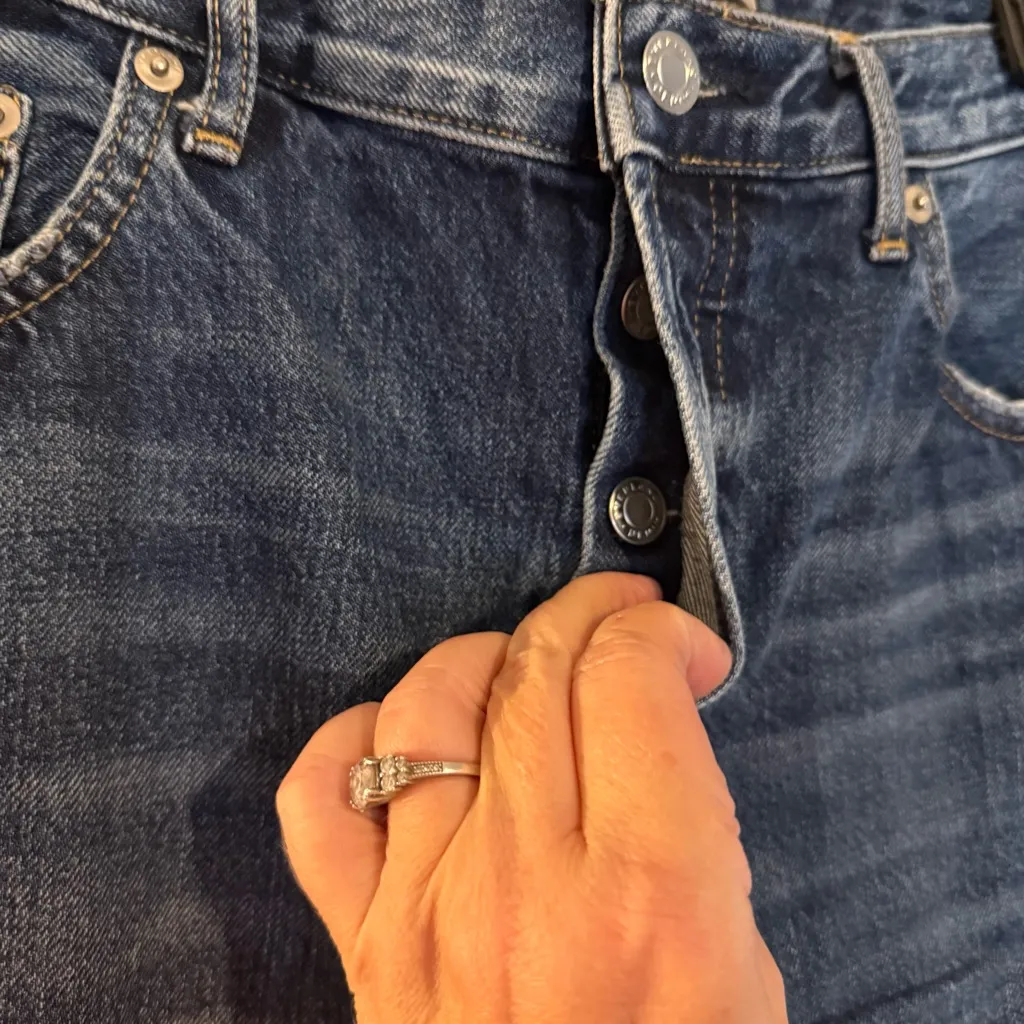 EVERLANE The Cheeky Jean Crop 100% cotton lightly distressed womens Size 31 - Image 5