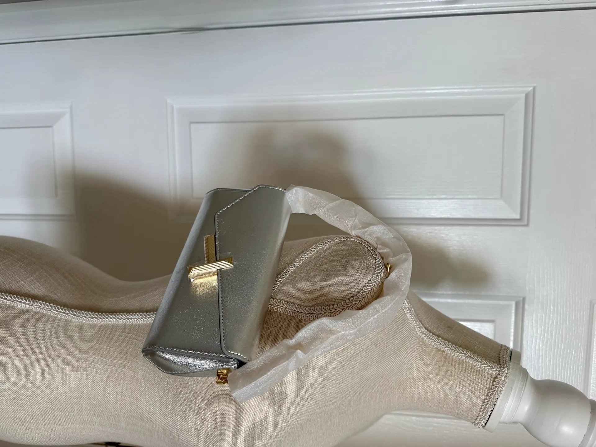 Tiffany & Co. Tiffany T Clutch on Chain Silver Lambskin New Italy Designer HTF - Image 15