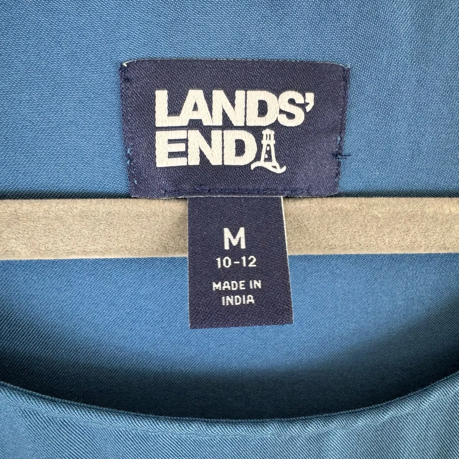 Lands' End  Blue Short Sleeve Round Neck Lightweight Scrub Top‎ Size M - Image 4