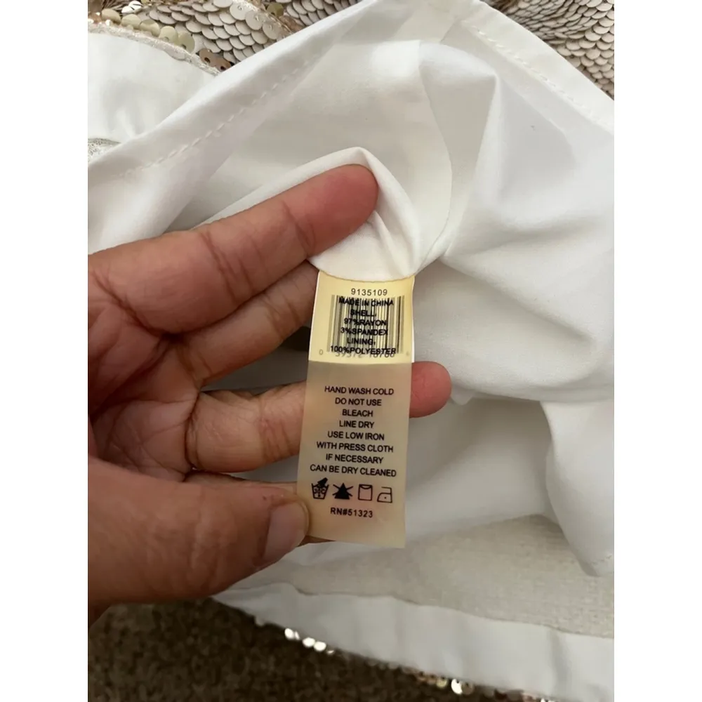 Vince Camuto Scoop neck white gold silver Sequin short sleeve topTop Size M - Image 8