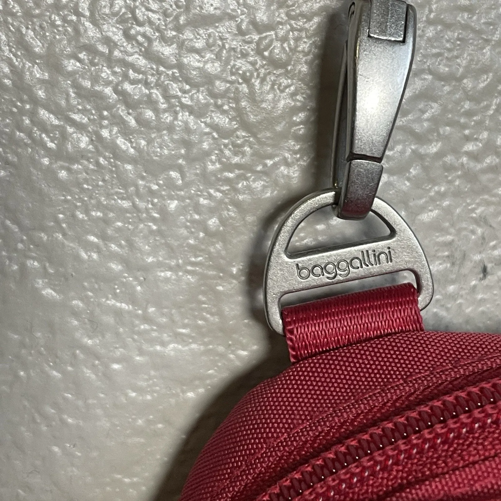 Baggallini Triple Zip Crossbody Purse Waist Pack Apple Red Nylon Bag Travel - Image 5