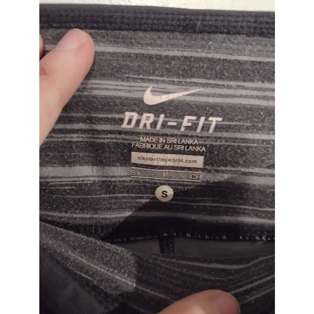 Nike Dri Fit Size S Grey Striped Cropped Yoga Leggings Capri - Image 3