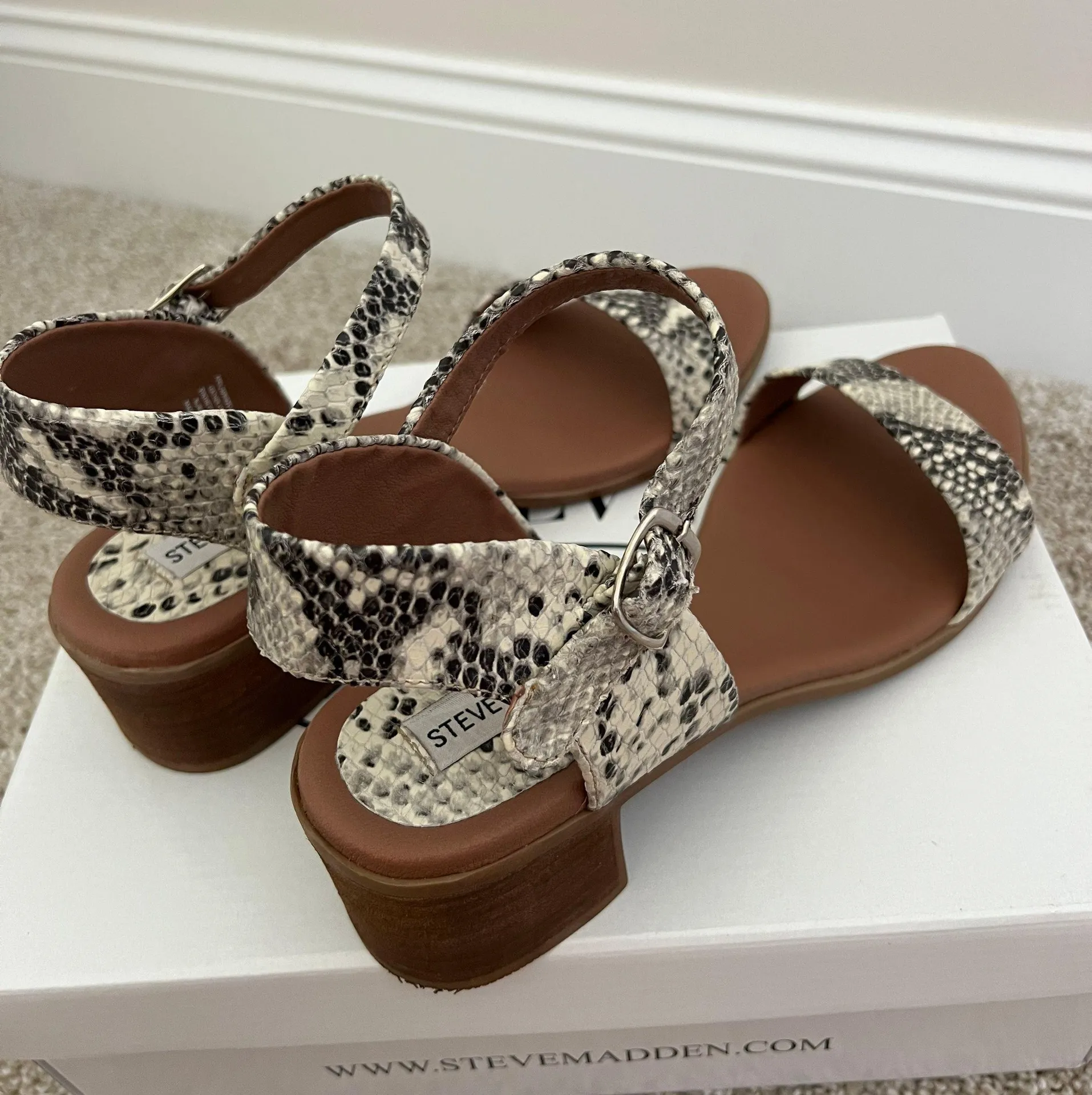 April Sandals - Image 5