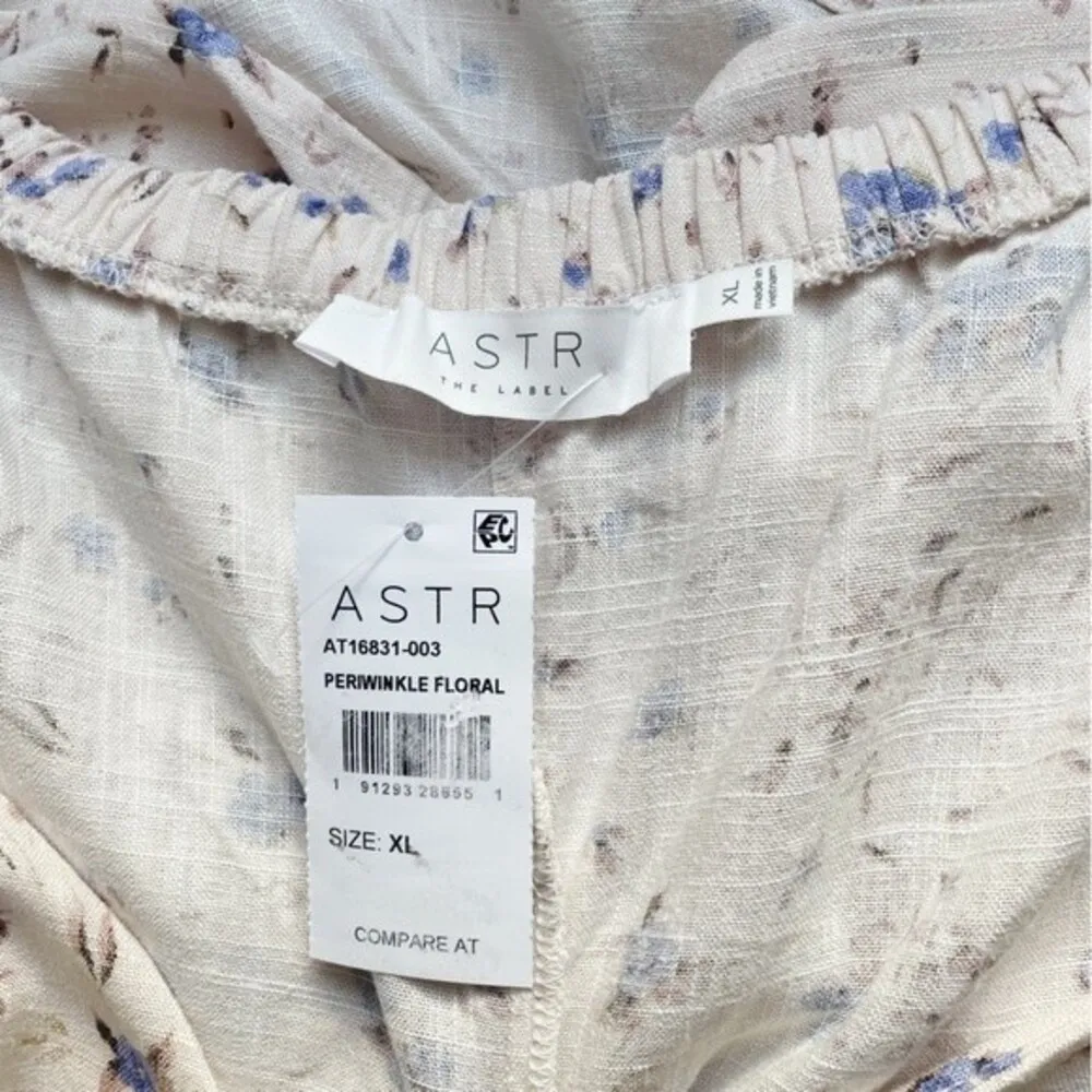 NWT ASTR Top Flutter Sleeve Linen Blend Faux Wrap Top Periwinkle Floral Size XL - Image 9