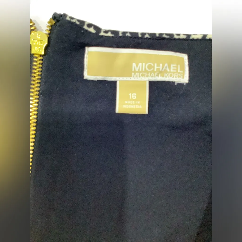 Elegant MK skirt 🌷 - Image 9