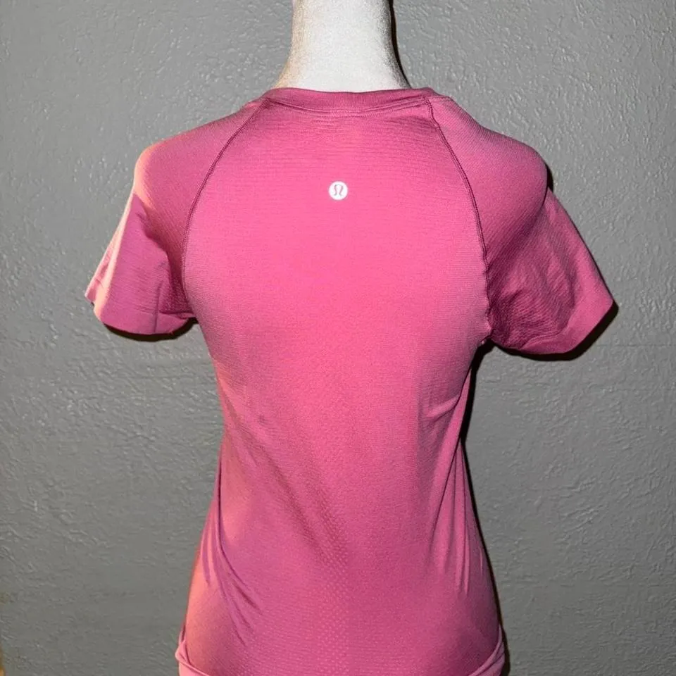 NWOT Swiftly Tech Size 4 Short Sleeve - Image 3