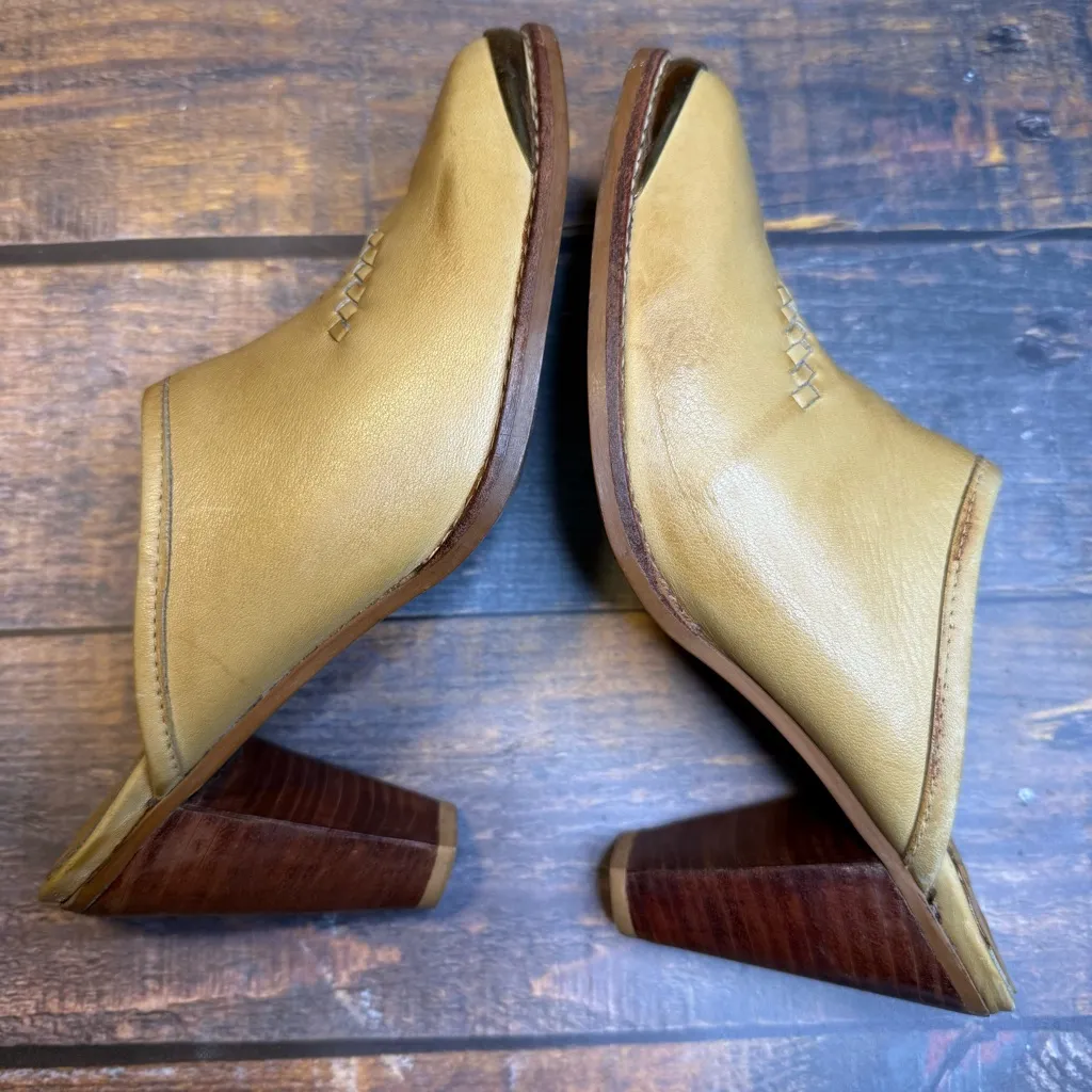 Vtg Y2K Autograph SANTA FE Woven Leather Mules 7B Pointed Toe Chunky Heel Tan Size 7 - Image 8
