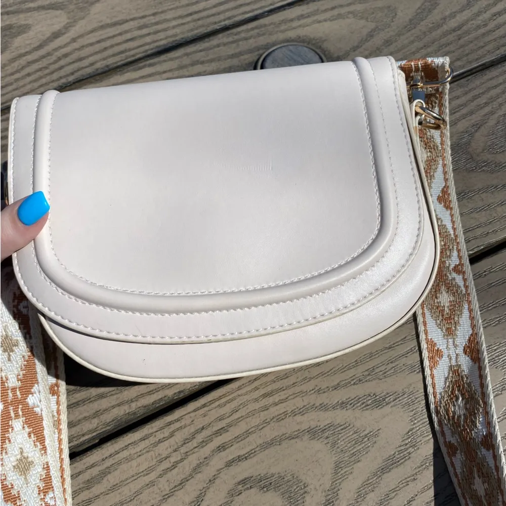 Light pink boho western saddle bag crossbody thick strap purse - Image 3