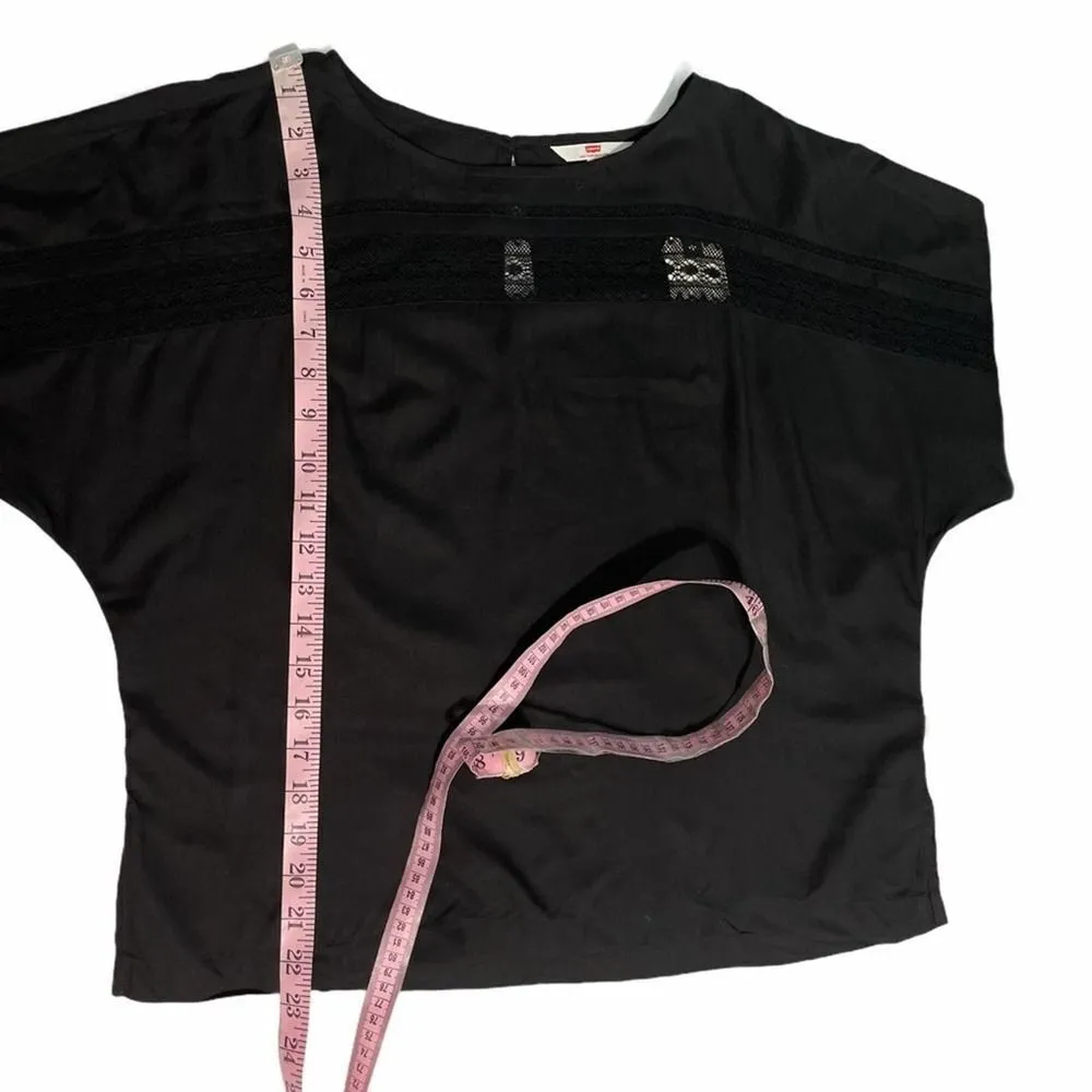 Levi’s Cutout Lace Keyhole Blouse Top Black Small‎ - Image 7