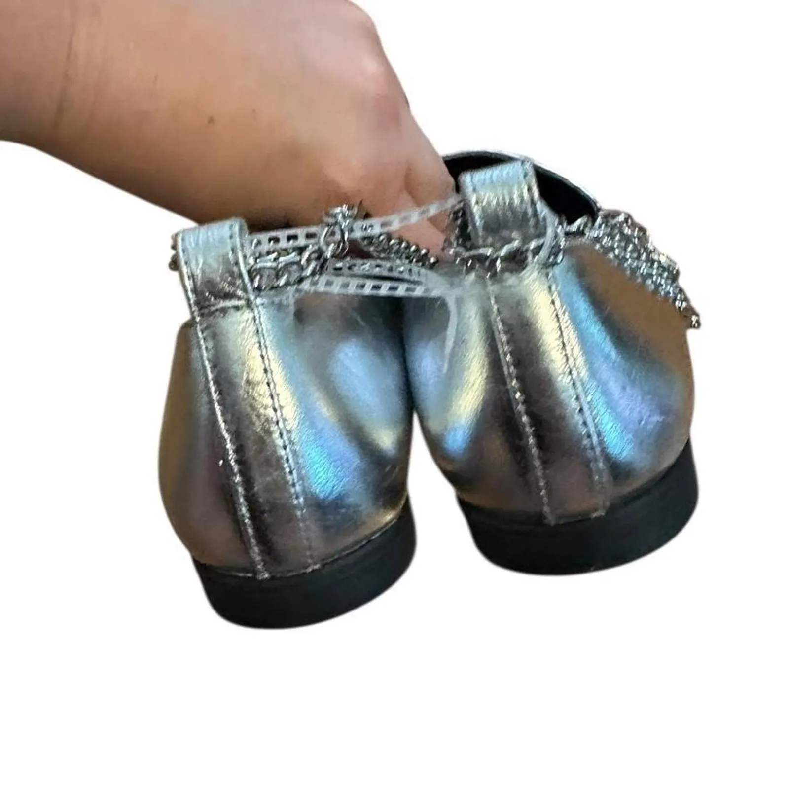 Silver leather loafers with chain - Image 3