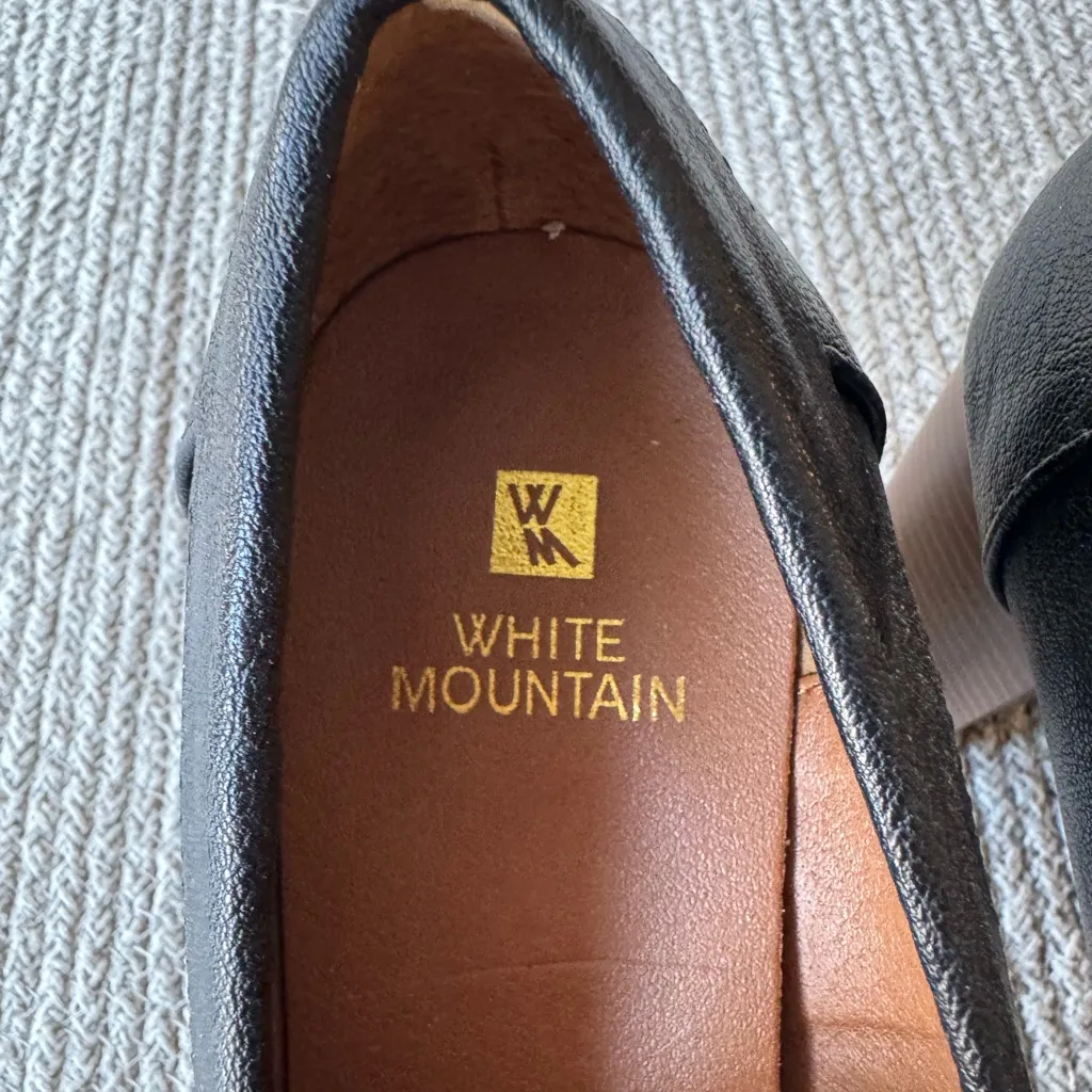 White Mountain Manning Block Heel Square Toe Loafers Black w Brass Detail Sz 8.5 - Image 9
