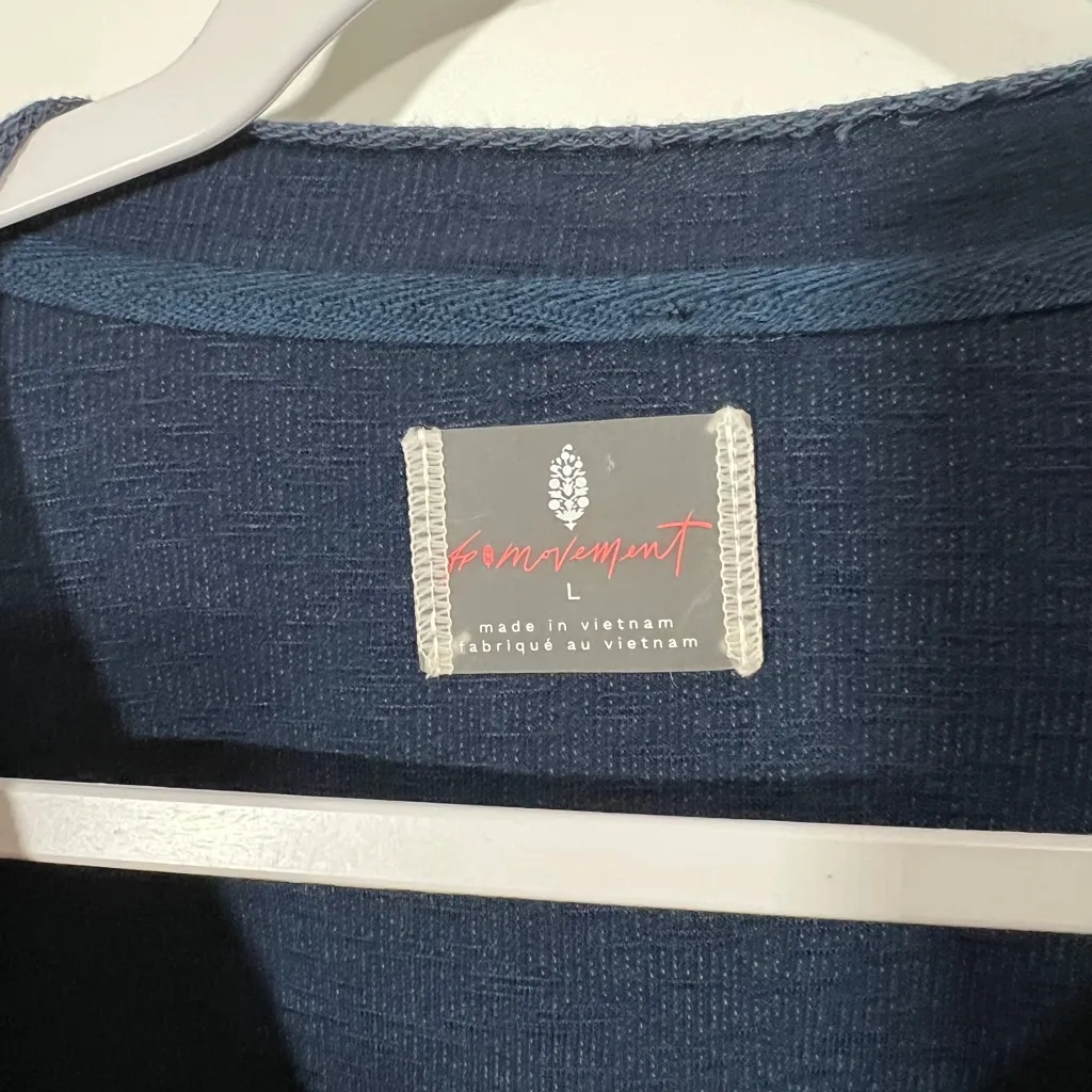 FP Movement Surfside Dolman Sweatshirt Crop in Navy Blue Size Large - Image 4