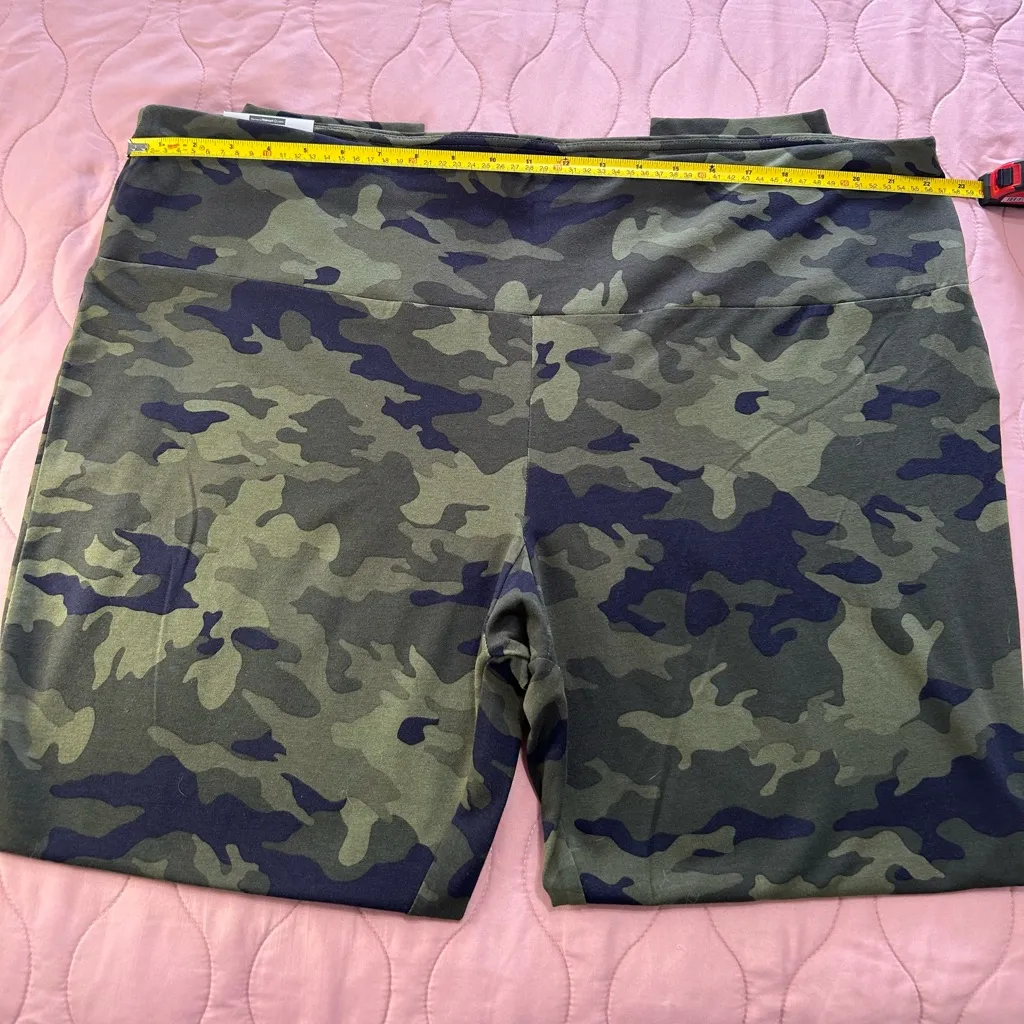 Terra & Sky Camouflage Leggings Green and Black Stretchy Fit - Image 7