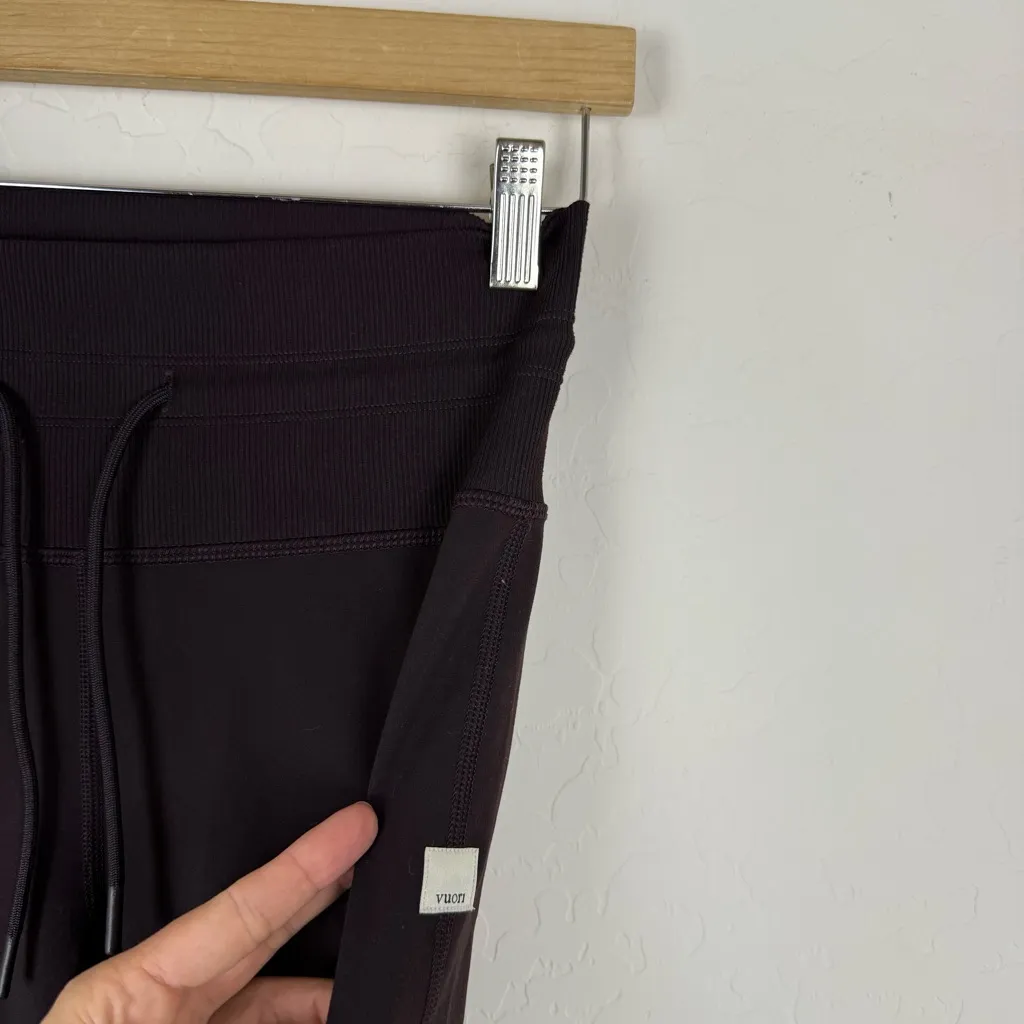 Vuori Daily Jogger in Dark Cherry - Image 5