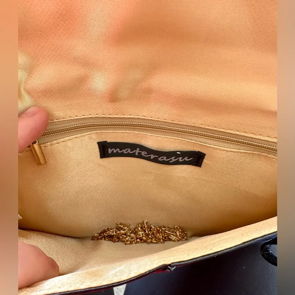 Woman’s Shiny Black Clutch with Chain. - Image 2