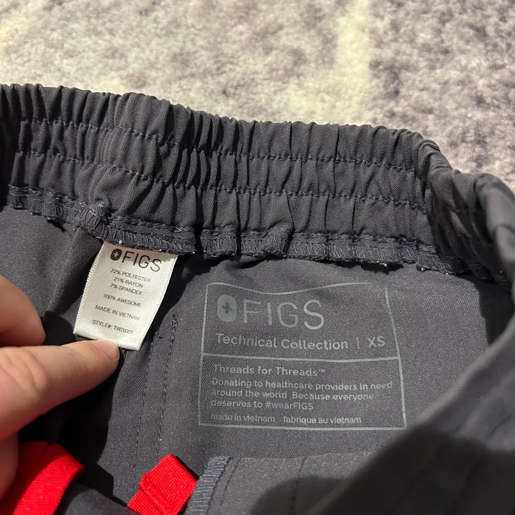 Figs Women’s Grey Scrub Pants with Red Drawstring - Image 3
