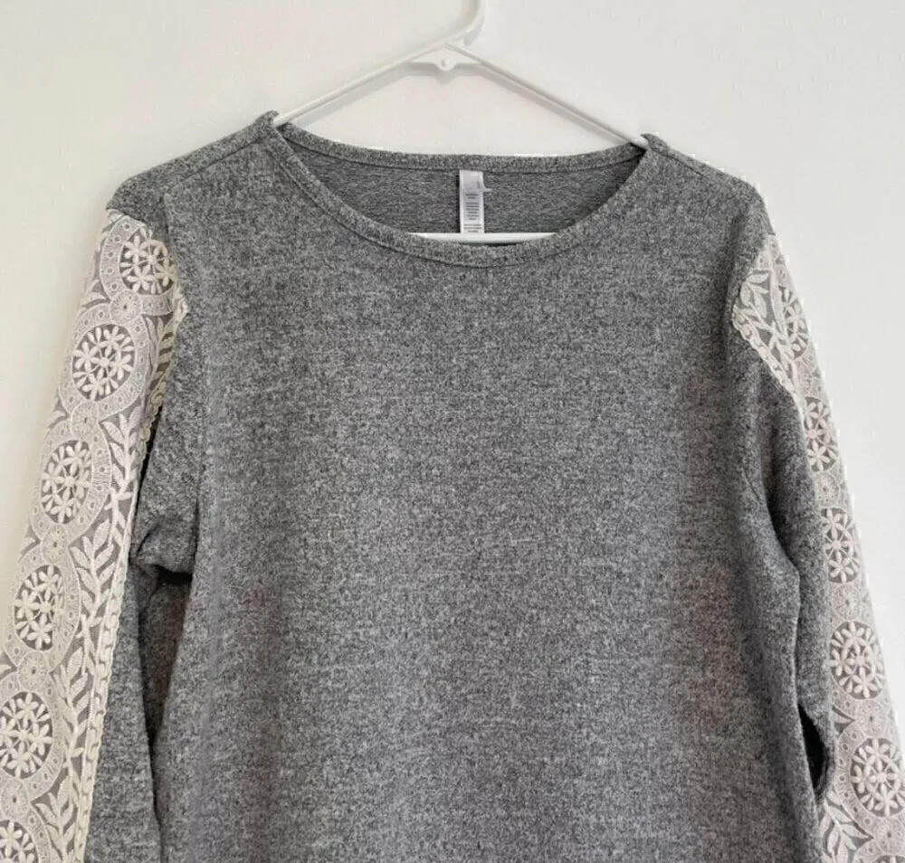 FN BY FLORA NIKROOZ Pajama / Lounge Lace Stripe Gray Cream Crewneck Sweatshirt M - Image 5