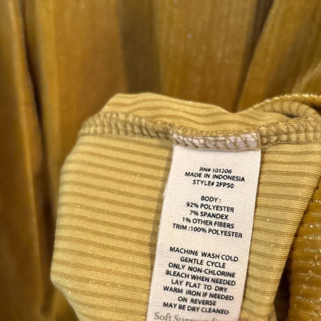 Soft Surroundings  Gold Button Down Tunic Top‎ Size Medium - Image 5