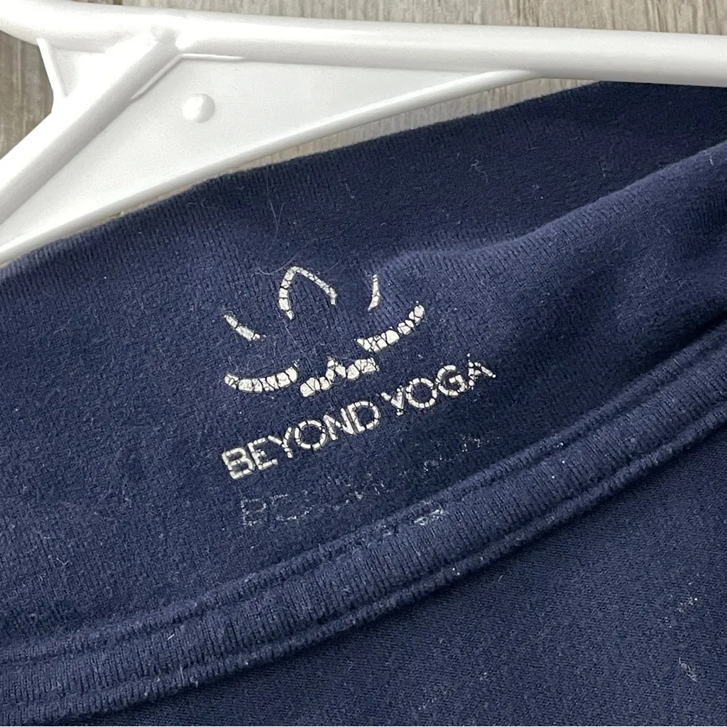 Beyond Yoga Jacket on the go fitted zip womens Navy Blue (small) athleisure gym - Image 2