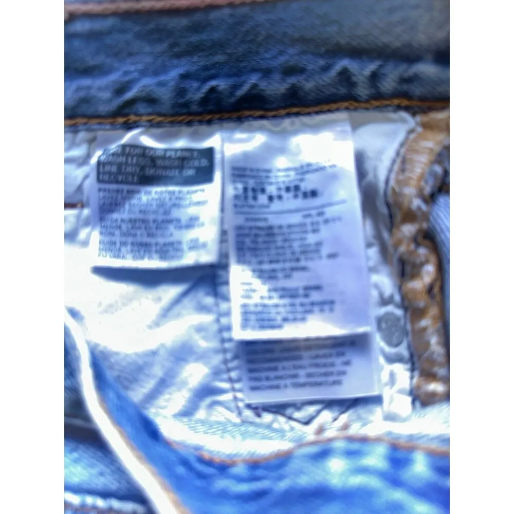 Levi's 501 Relaxed Fit Distressed Frayed Raw Hem Button Fly Denim Shorts 23 - Image 4