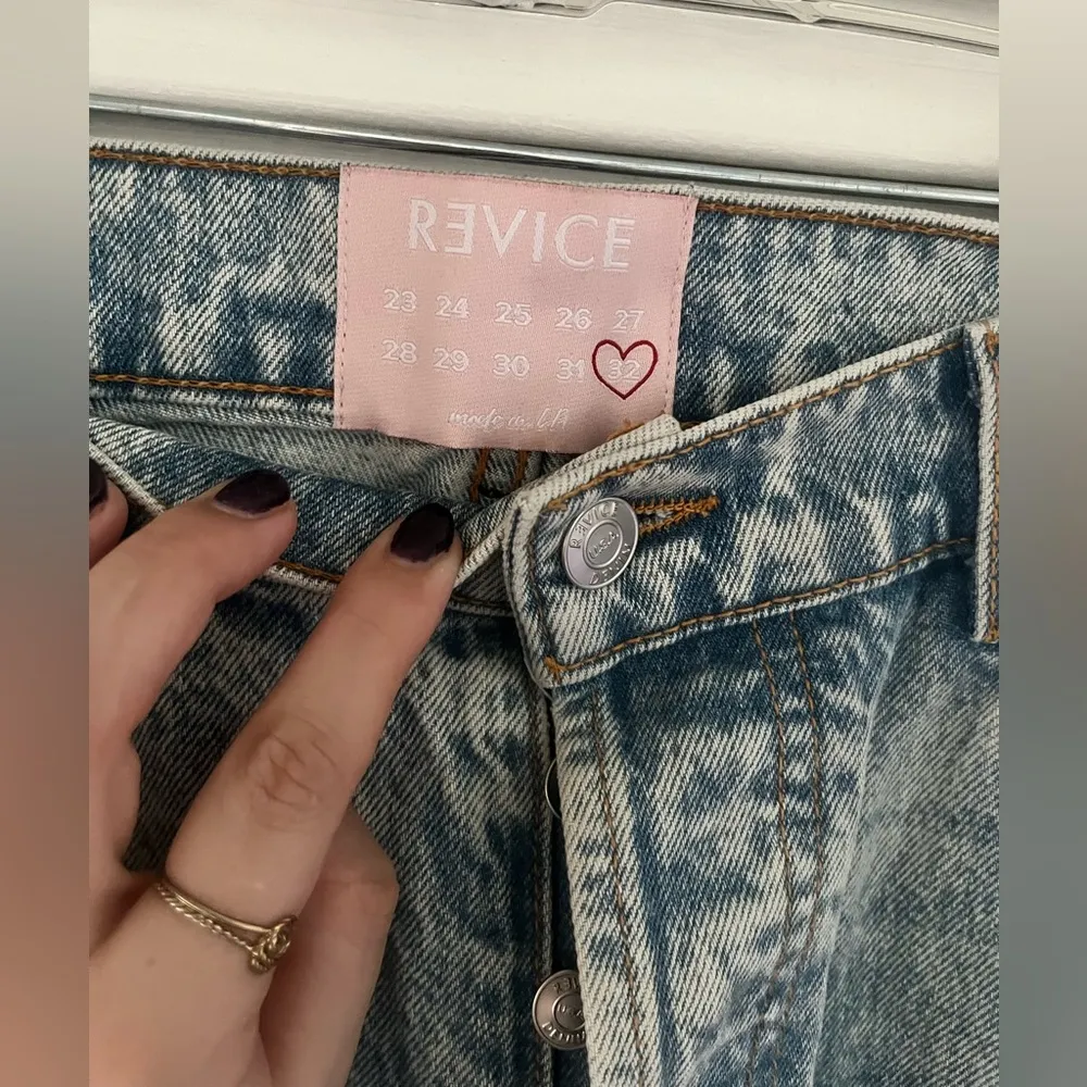 Revice Denim Light Wash Jeans NWOT - Image 2