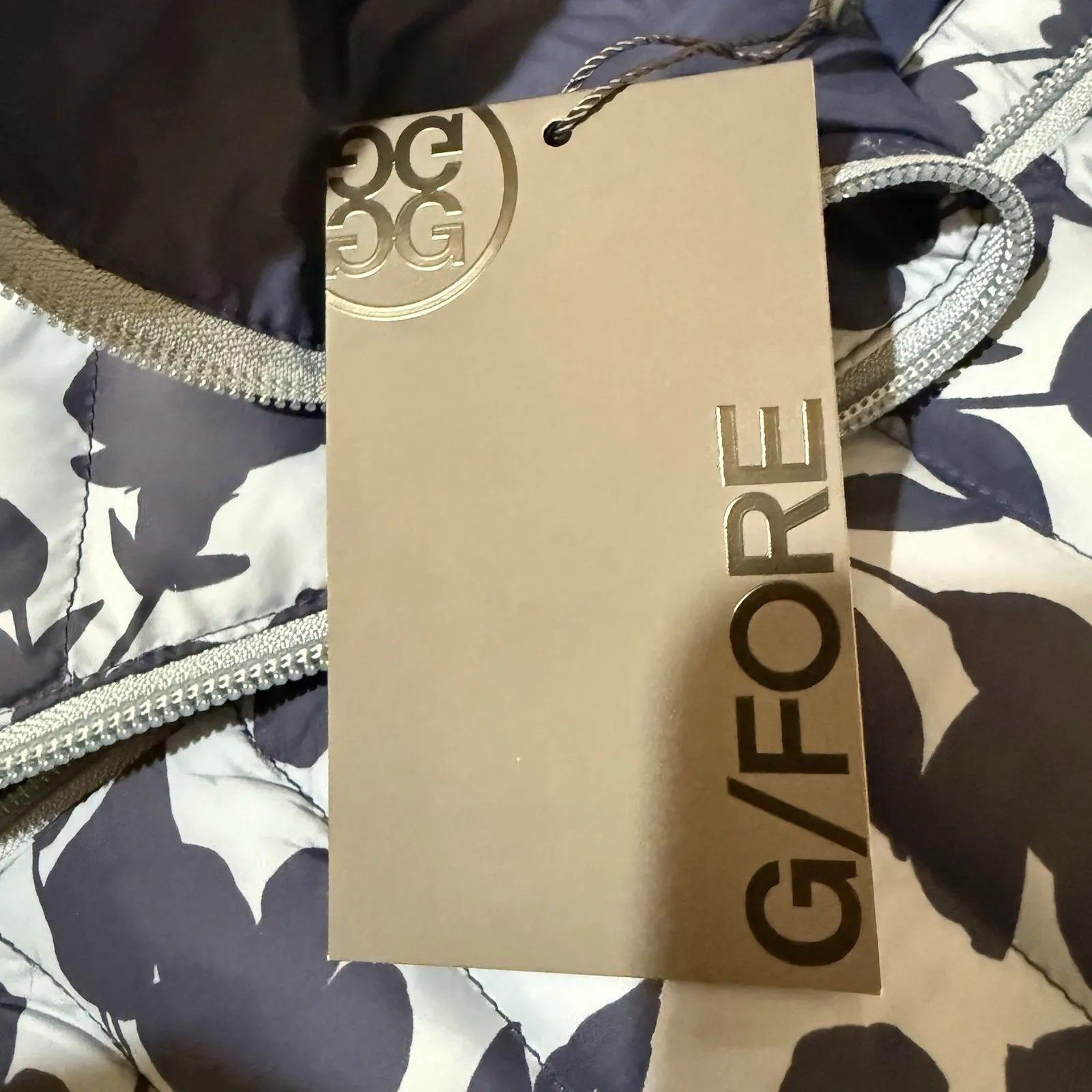 G FORE Tonal Floral Puffer Vest Womens L Fjord Blue Hood Golf G4LF23O42 New Size L - Image 5