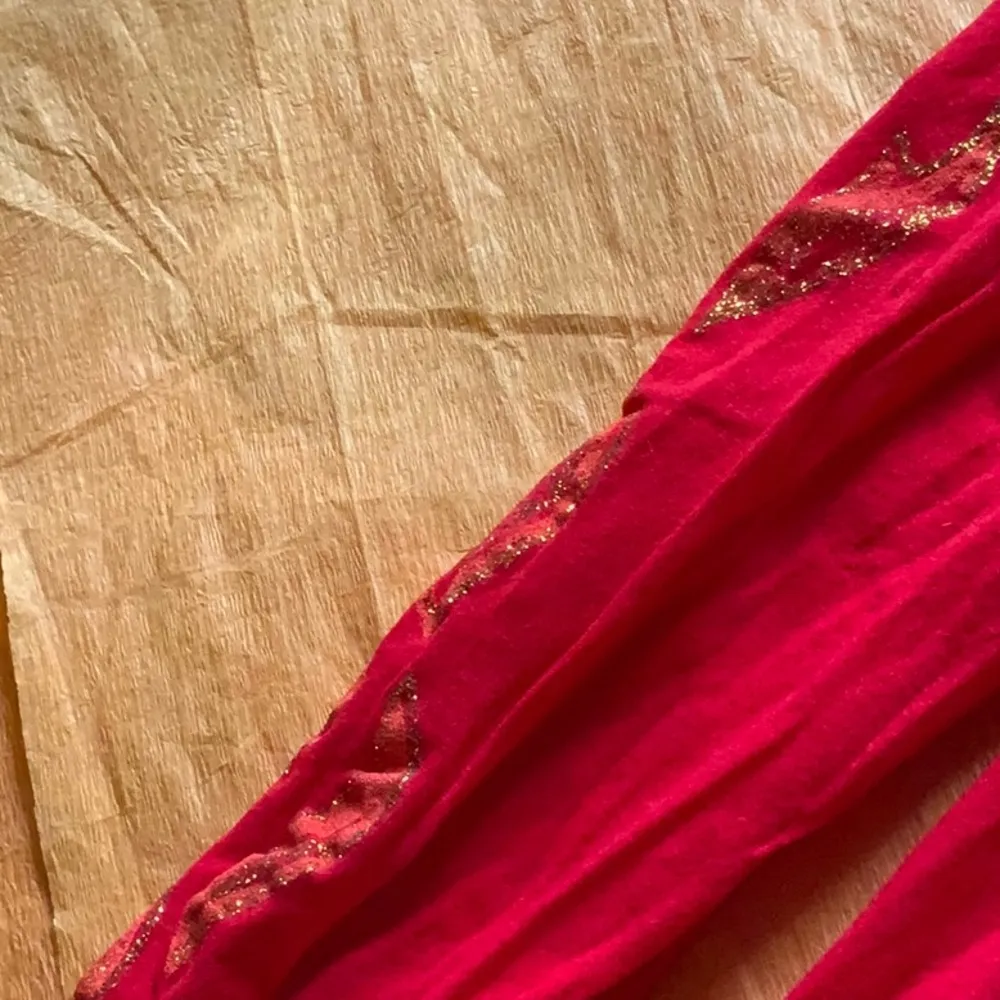 Red tights with flames on sides - Image 3