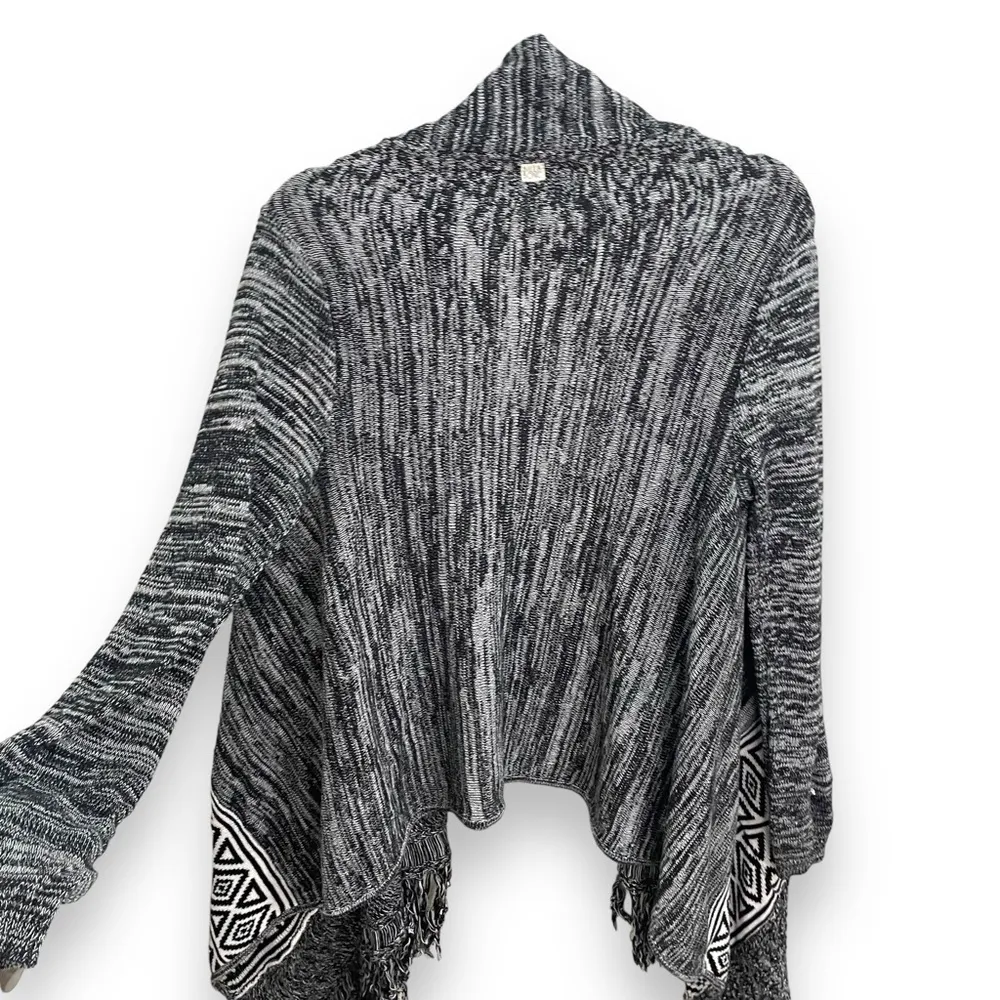 Billabong Black White Knitted Cardigan - Medium - Image 3
