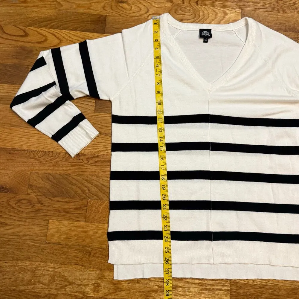 Bobeau Women’s Medium White Black Striped V-neck long sleeve Corporatecore Work - Image 7