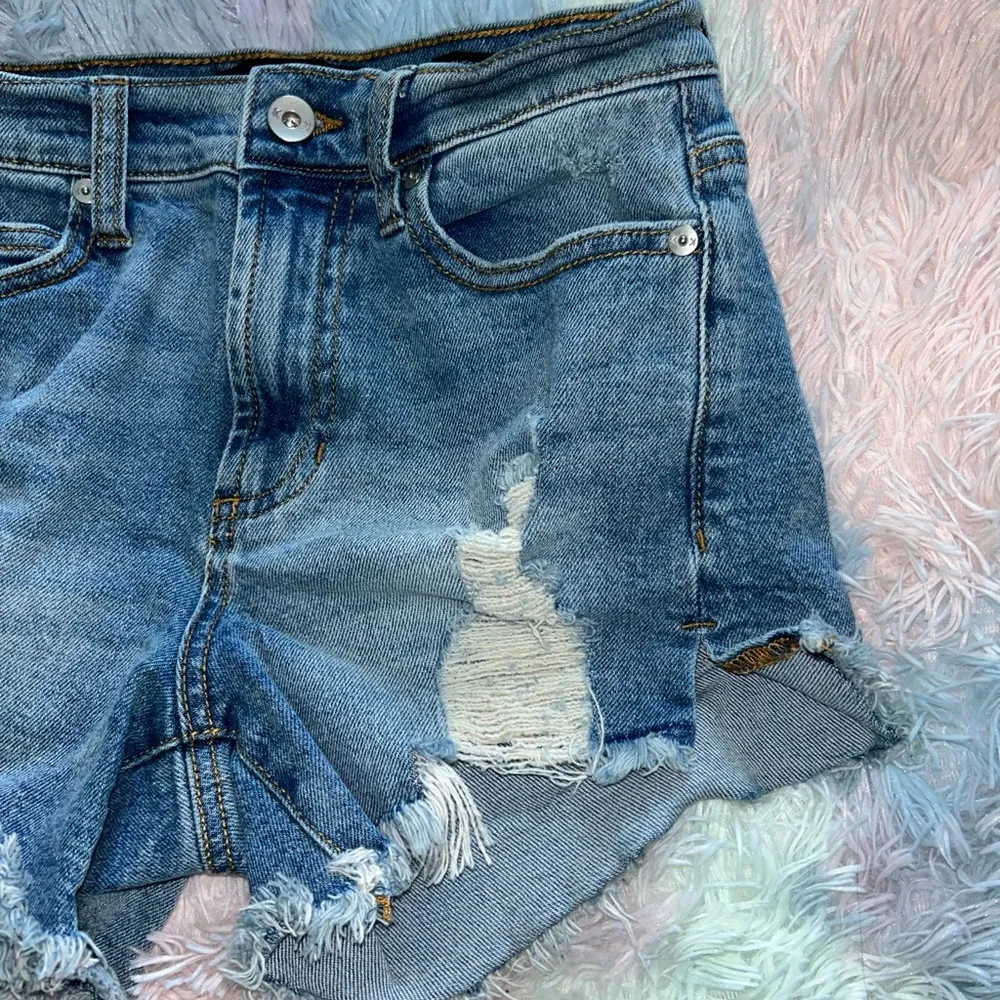 Kendall & Kylie Distressed Light Wash Jean Shorts - Image 3