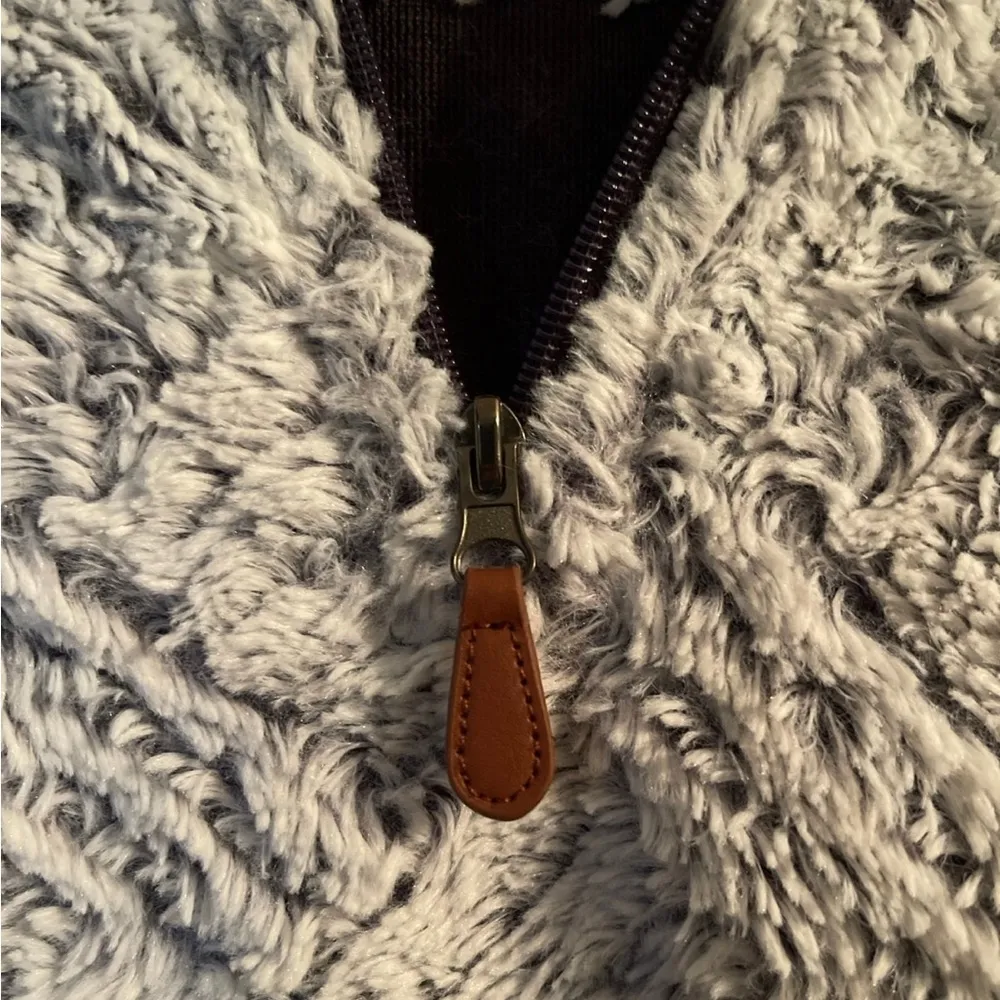 Simply Southern fuzzy pullover - Image 4