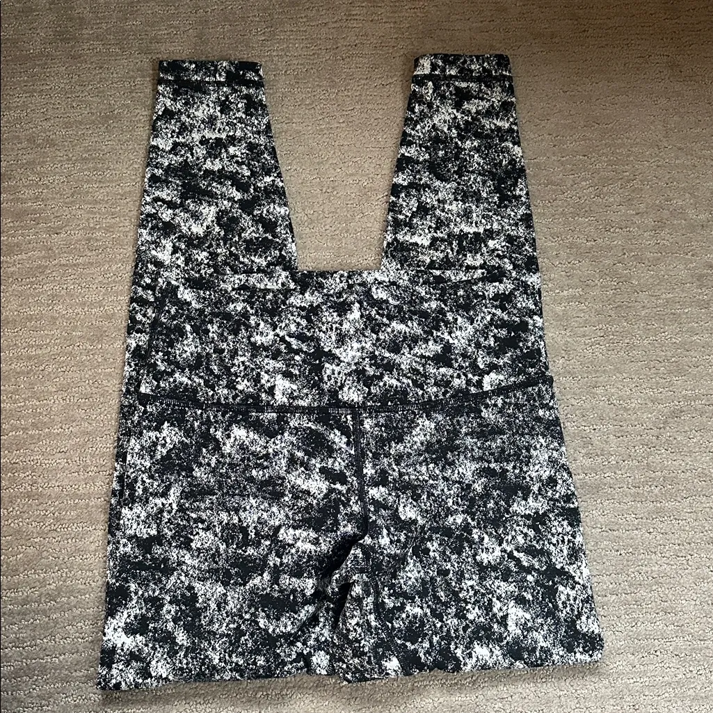 Lululemon Wunder Under High Rise Legging Sz 8 - Image 4