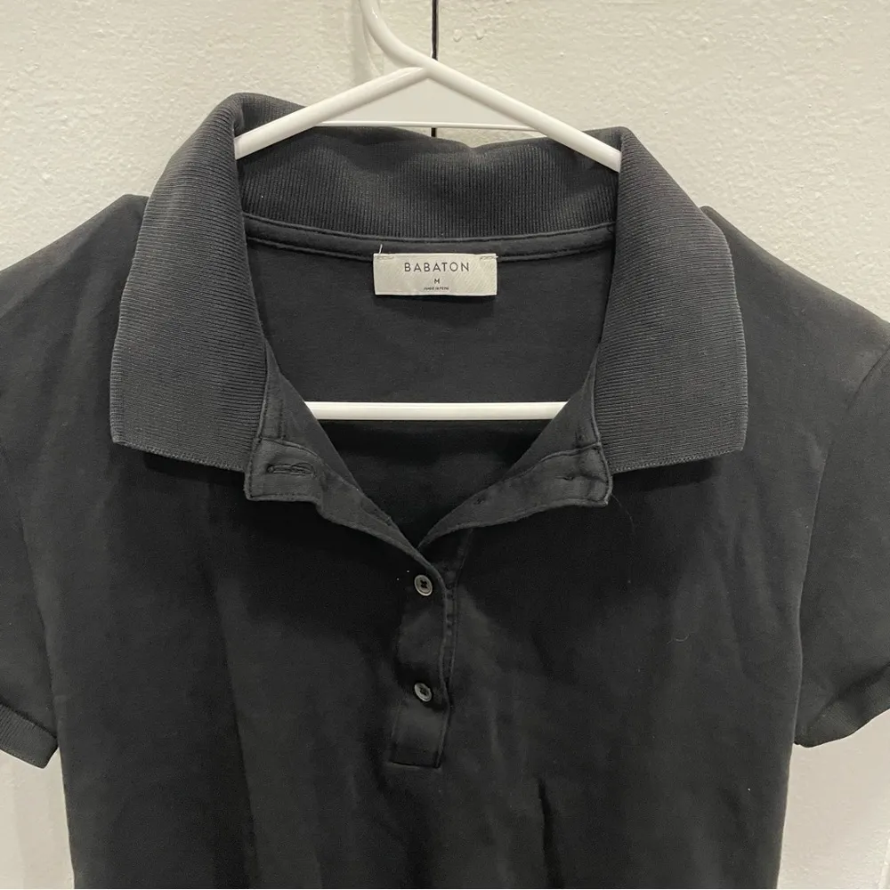 Aritzia Babaton Black Deaton Tennis Short Sleeve Shirt - Image 5