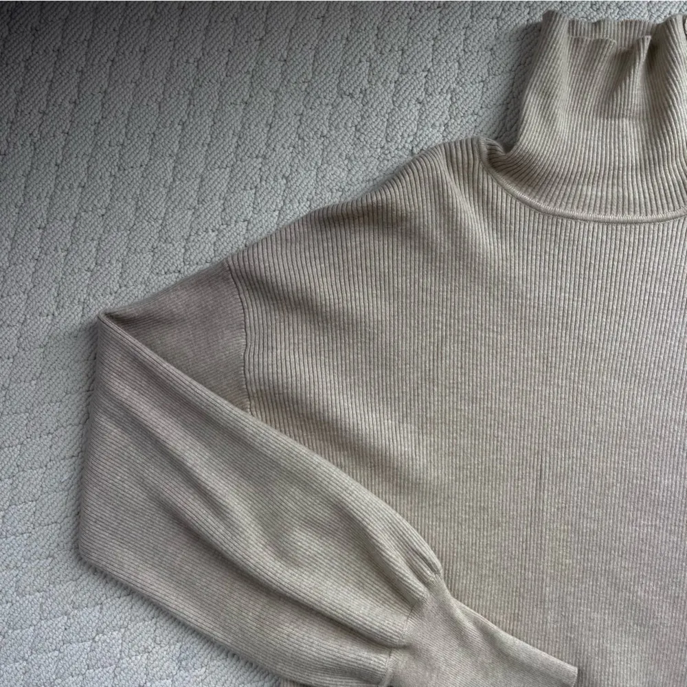 Beige Turtleneck Sweater Size XS Glassons - Image 2