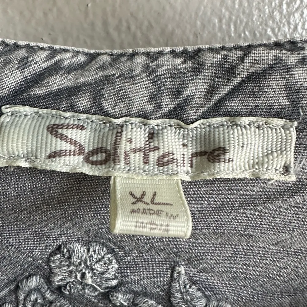 Solitaire Gray Embroidered Tunic and Pants Set - Image 2