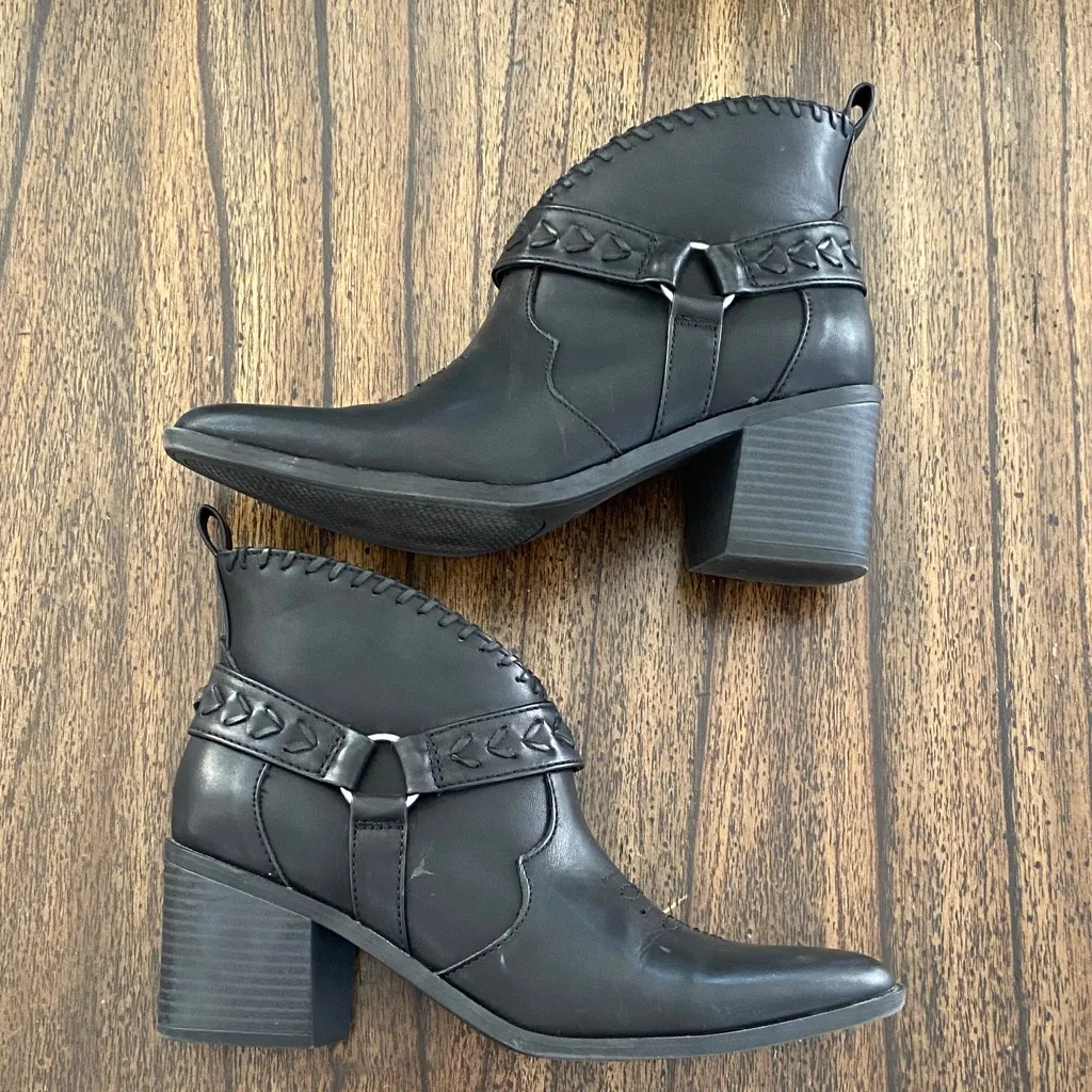 Frye & Co. Palma Booties Black Harness Western Almond Toe Ankle Boots 8M - Image 8