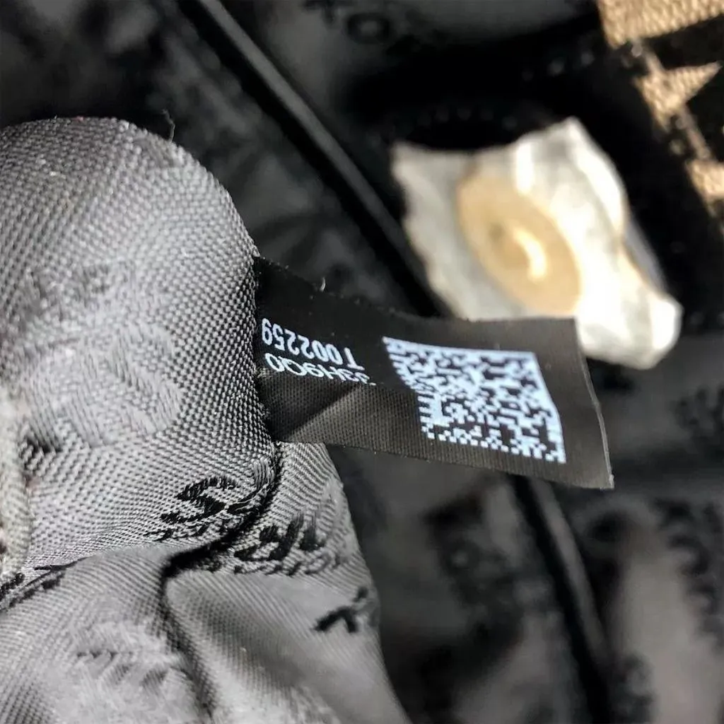 Michael Kors Jet Set Large Tote Bag Tan/Black Monogram Jacquard Leather - Image 8