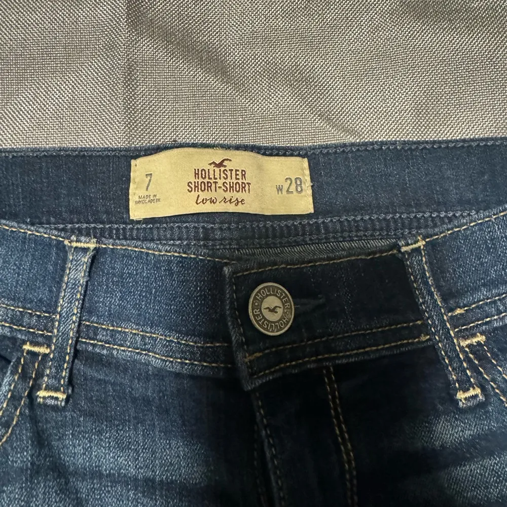 Hollister Low Rise Short Short Blue Jean Shorts Distressed Frayed Hem - Image 2