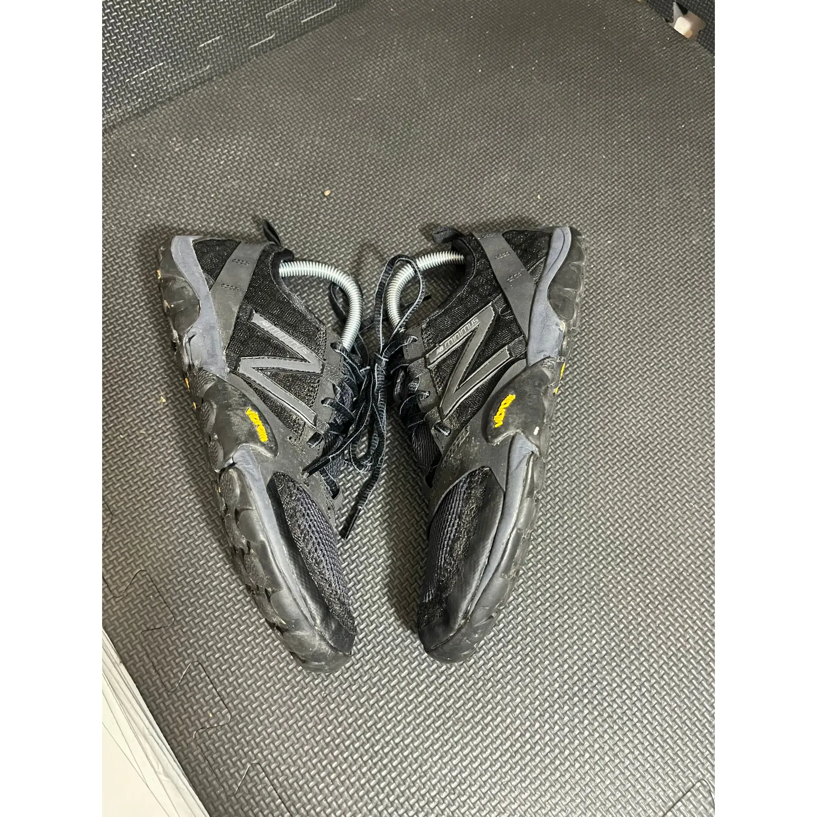 New Balance Minimus WT10SB Running Sneakers Black Athletic Shoes Women 8.5‎ - Image 5