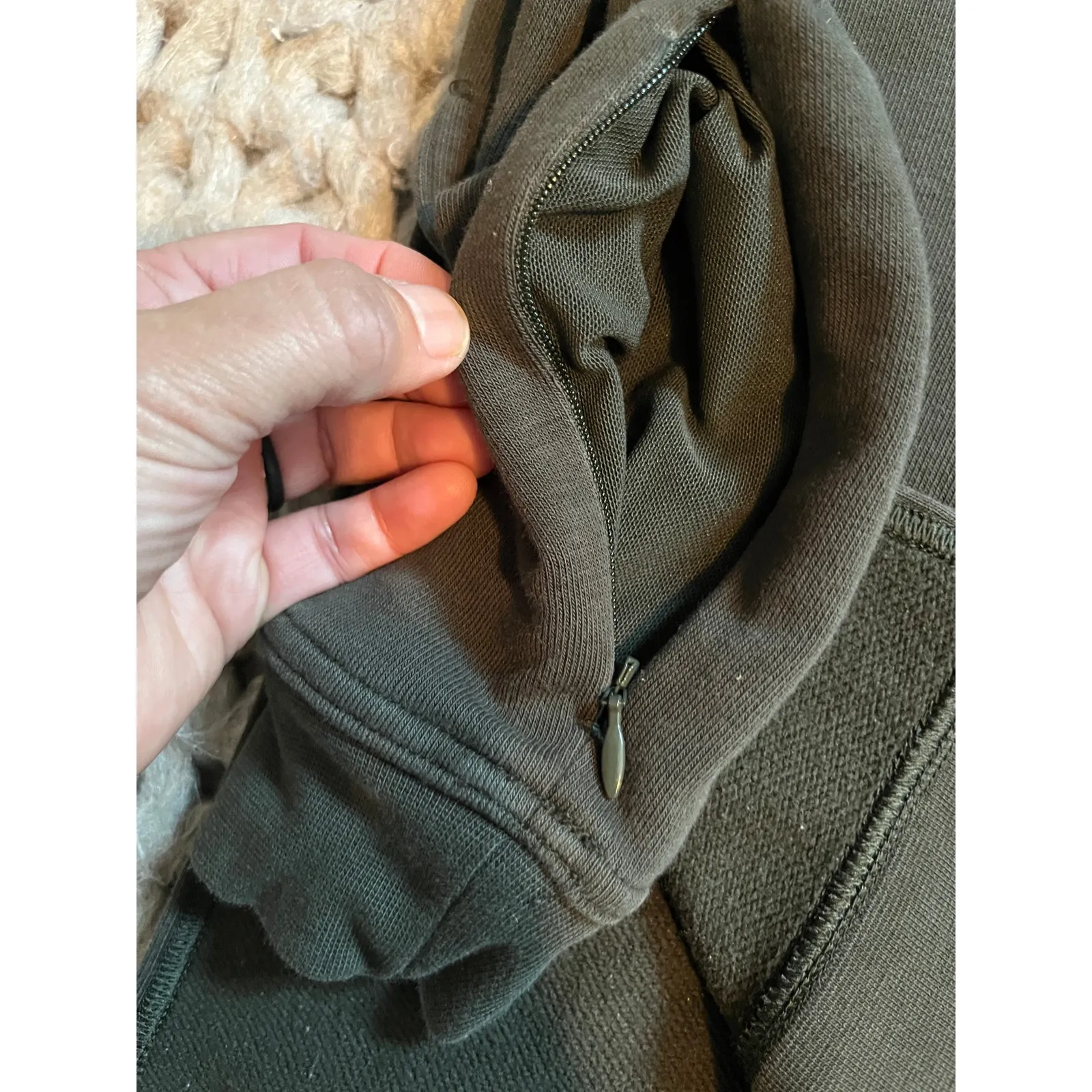 Nike pullover over sweatshirt army green size xs - Image 3