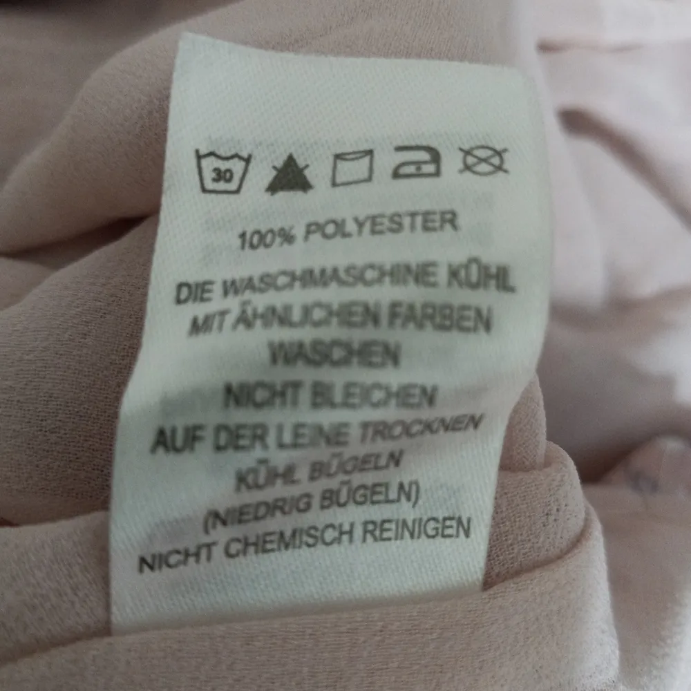 Maison deAmelie Paris L Sleeveless All Over Floral Print V - Image 7