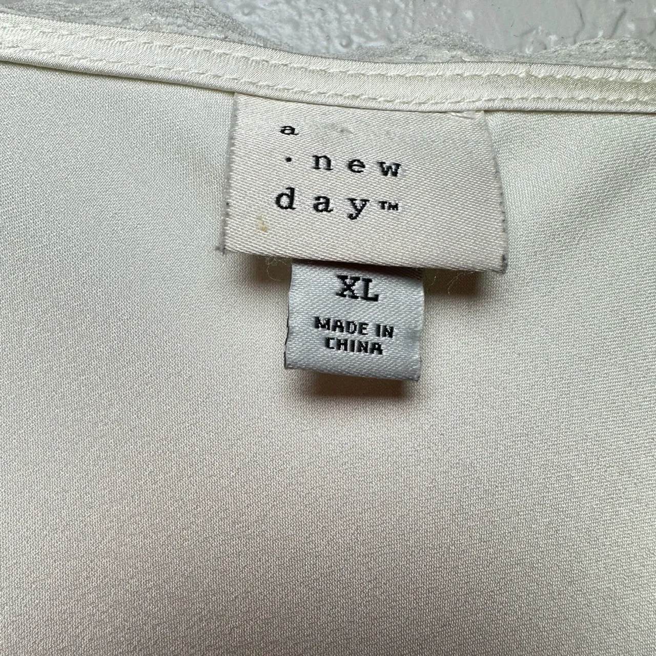 A‎ New Day Top Women’s Size XL Cream Camisole Lace Trim Bow Detail Y2K Coquette - Image 5